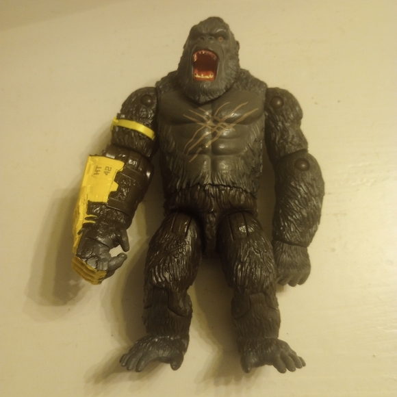 King Kong With Beast Glove Godzilla Vs. Kong Action Figure - Picture 2 of 6